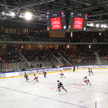 How to enhance ice sports supporters experience using video display?