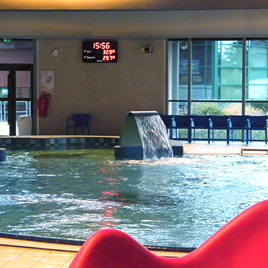 L'afficheur Aquastyle bassin est robuste et étanche par son boîtier IK07
